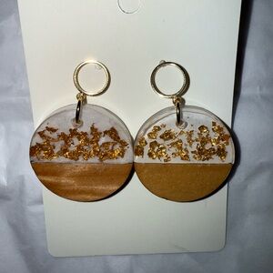 Gold Round Drop Earrings Set